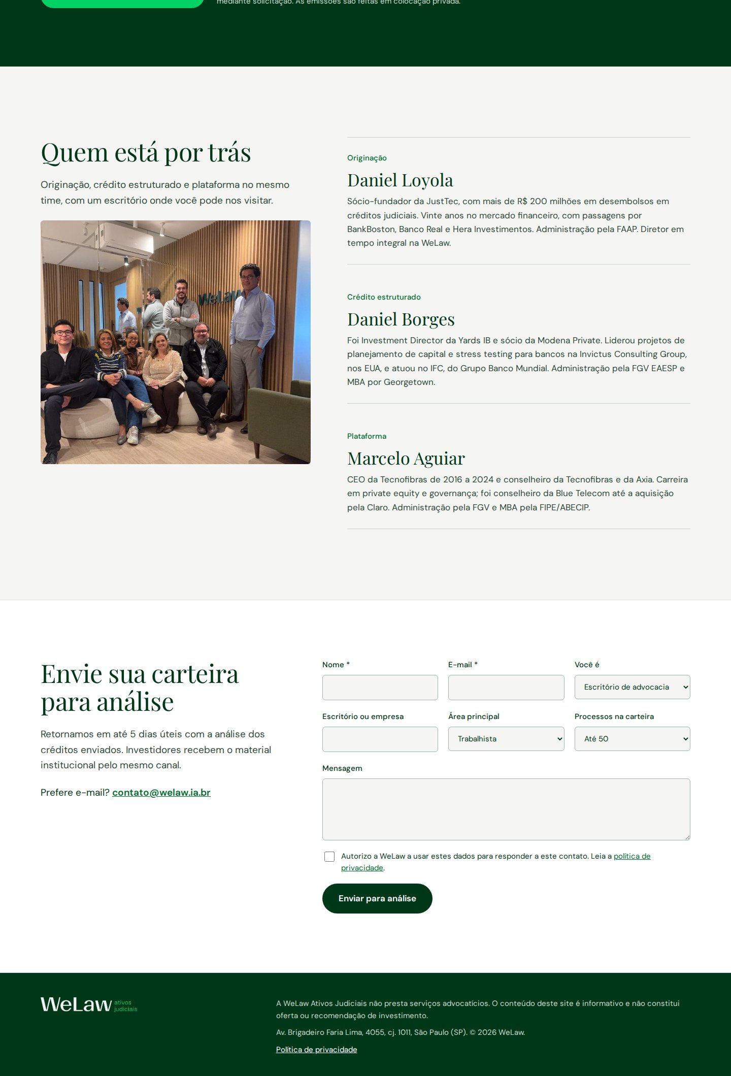 Parte da equipe WeLaw na recepção do escritório em São Paulo